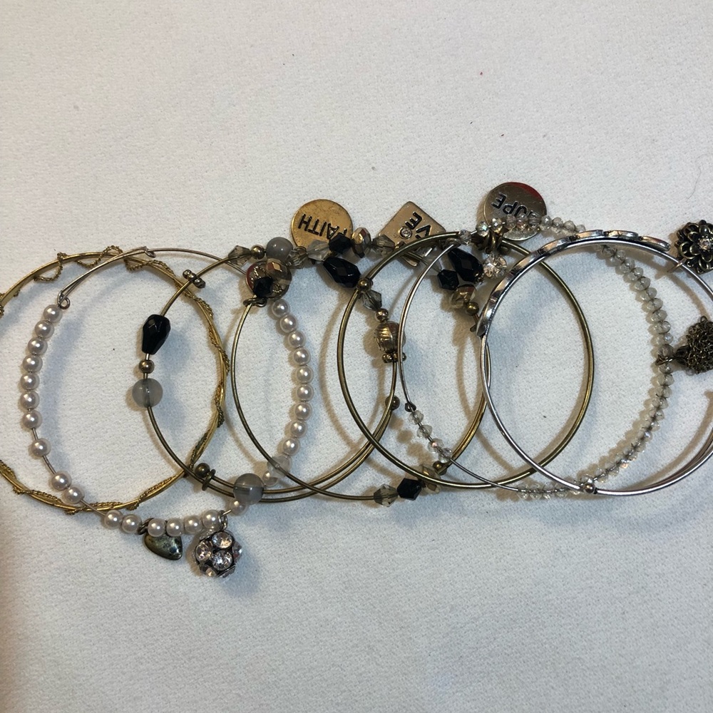 Bundle of adjustable wire bracelets